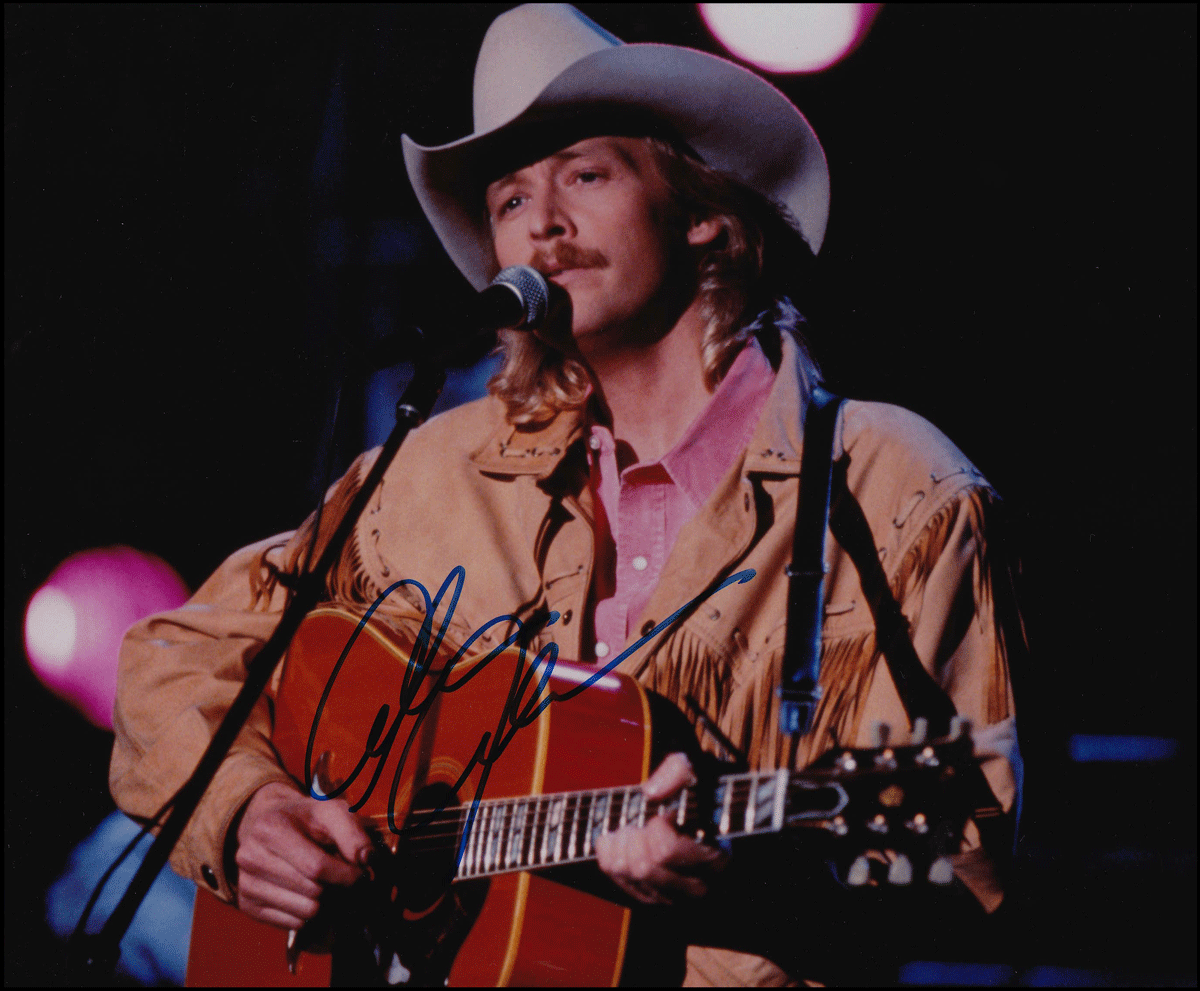 Alan Jackson Brings “Keepin' It Country Tour” to the desert